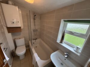 Chalet 3 3 Bedroom Rental The Poplars Cromer (2)